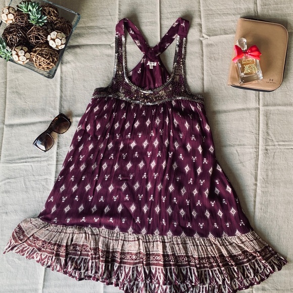 En Creme | Embellished Hi-Lo Ruffle trim dress - Picture 3 of 4